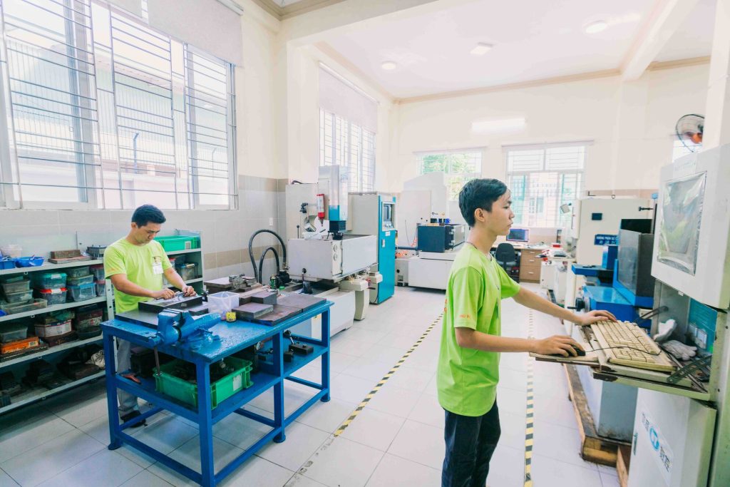 CÔNG TY TIM ĐỎ