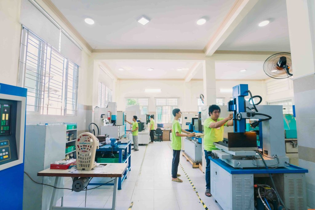 CÔNG TY TIM ĐỎ